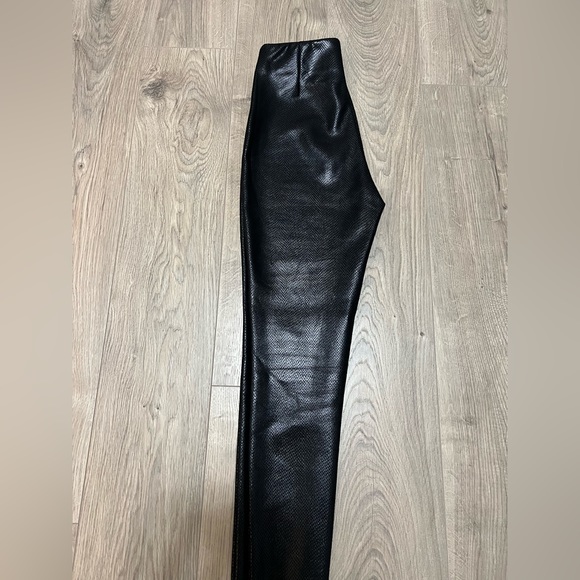 Faux leather Zara leggins - Picture 4 of 8